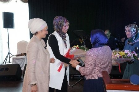 Çağlayanlı kadınlar, Anneler Günü'nü gecikmeli kutladı