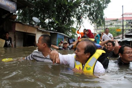 Cakarta'da sel felaketinin bilançosu: 20 ölü