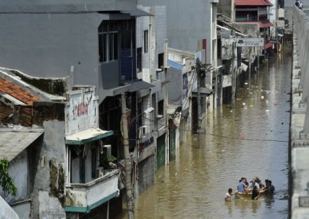 Cakarta'da sel felaketinin bilançosu: 20 ölü
