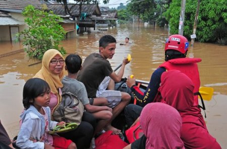 Cakarta'da sel felaketinin bilançosu: 20 ölü