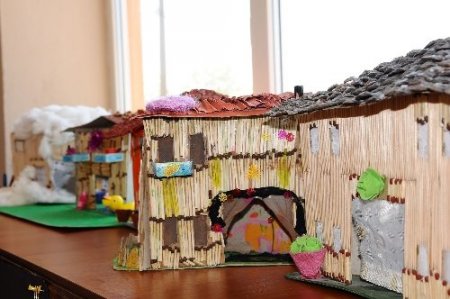 Çakırlı'da öğrenci ve öğretmenler sergi açtı