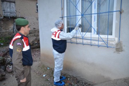 Çaldığı kredi kartını kullanamadan jandarma tarafından yakalandı