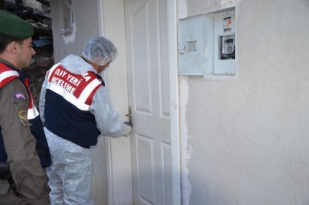 Çaldığı kredi kartını kullanamadan jandarma tarafından yakalandı