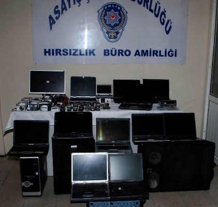 Çaldıkları Malzemeleri İşyerlerinde Satan 4 Kişi Gözaltına Alındı