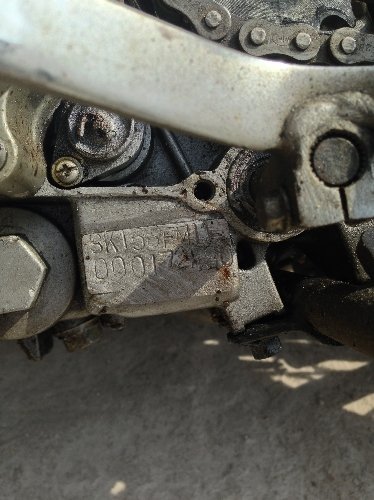 Çaldıkları motosikletlerin şasisini değiştirmek için Almanya'da alet getirmişler