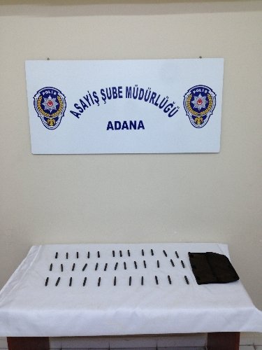 Çaldıkları motosikletlerin şasisini değiştirmek için Almanya'da alet getirmişler