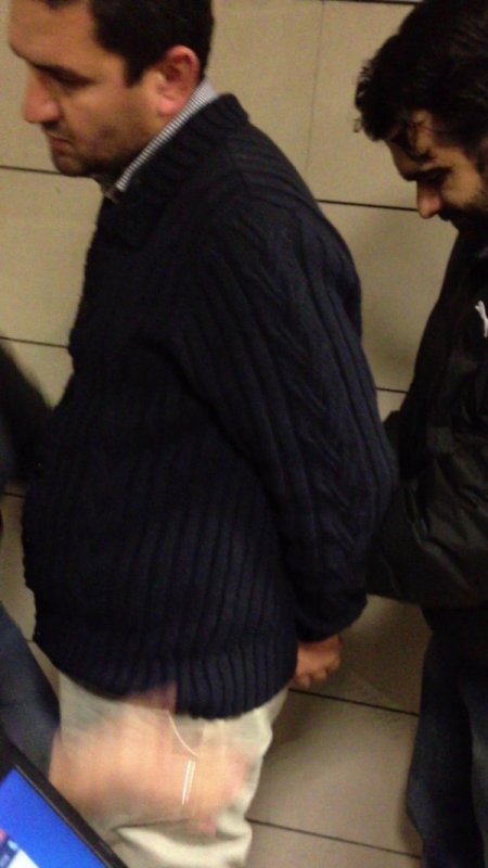 Çaldırdığı bilgisayarı internette buldu, hırsızı güven timine yakalattı