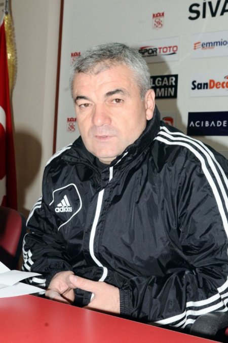 Çalımbay: Her maça hakem korkusuyla çıkıyoruz