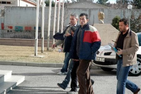 Çalıntı Araçları Parçalayarak Satan Çete Çökertildi