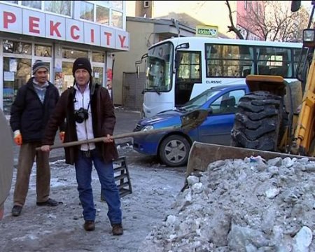 Çalışan Gazeteciler, Kar Temizliği Yaptı
