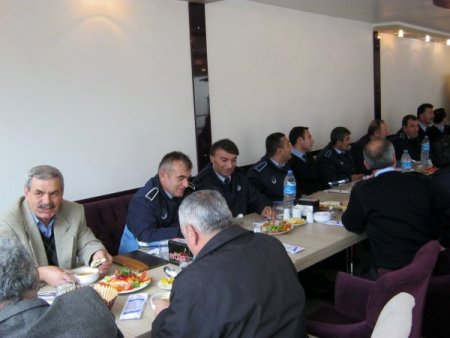Çalışanlar, emekli zabıtaları unutmadı