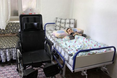 Cam Kemik Hastası, Bayram Öncesi Tekerlekli Sandalye Sevinci Yaşadı