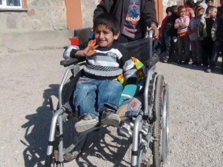 Cam kemik hastası Samet için yol yapıldı