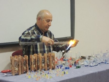 Cam üfleme sanatı Bademli’ye nefes verdi
