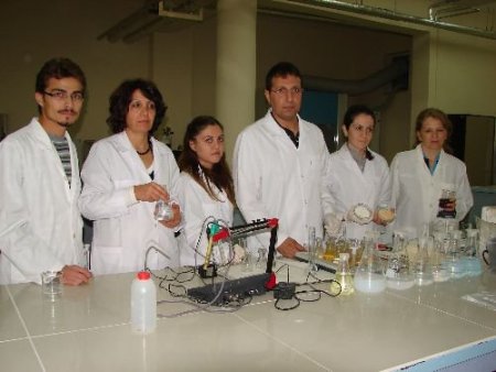 Çamaşırlar Deterjan Ve Su Olmadan Güneşte Kendi Kendini Temizleyecek