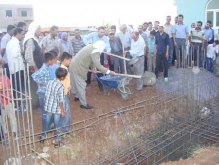 Cami Bahçesinde Yapılacak Taziyeevinin Temeli Atıldı
