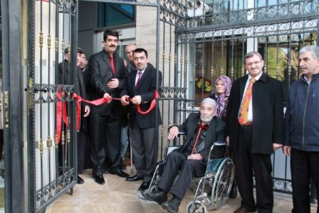 Camideki engelli asansörü Dünya Engelliler Günü'nde hizmete girdi