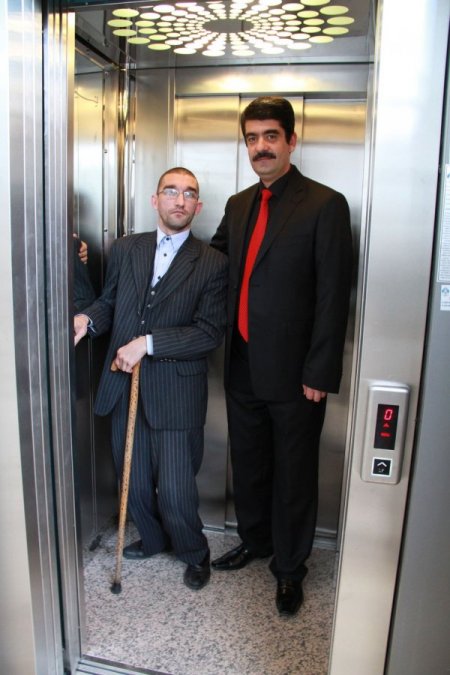 Camideki engelli asansörü Dünya Engelliler Günü'nde hizmete girdi