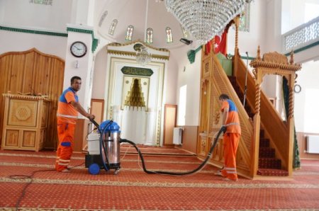 Camiler Ramazan’a Hazırlanıyor