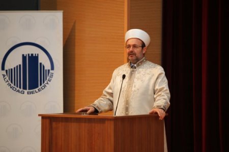 'Camiler sokakta yaşayanlarla otel parası olmayanların sığınacağı yer olmalı'