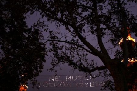 Camilerde 'mahya' Krizi