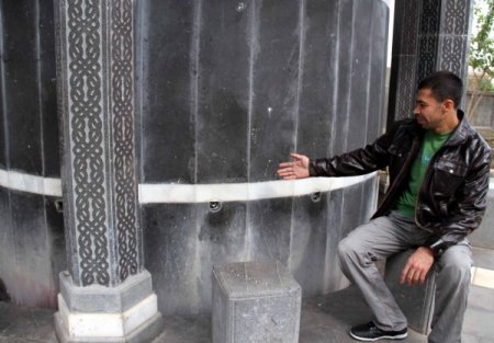 Caminin servet değerindeki kurnalarını çaldılar