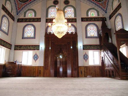 “Camiye kadınlar ve çocuklar da gelmeli”