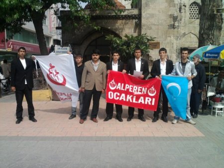 Camiye ‘ucube’ Diye Hakaret Eden Ressam Kınandı