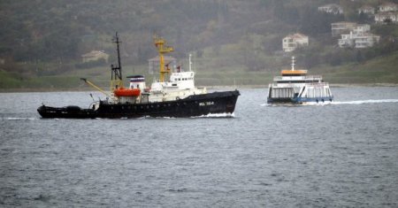 Çanakkale Boğazı'ndan Rus savaş gemisi geçti