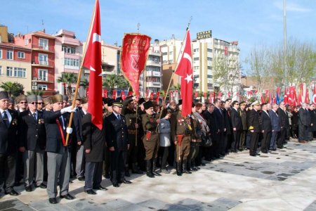 Çanakkale Deniz Zaferi coşkuyla kutlandı