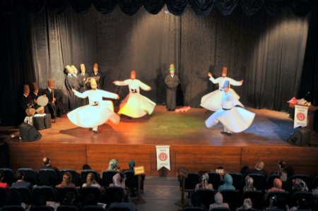 Çanakkale Onsekiz Mart Üniversitesi'nde Mevlana anlatıldı