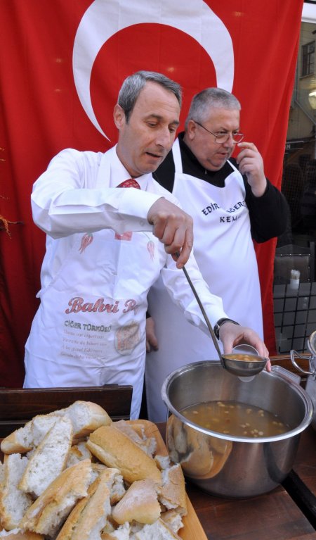 Çanakkale Savaşı'nın menüsü vatandaşa ikram edildi