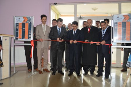 “Çanakkale Şehitler Abidesi ve Çanakkale Bir Destandır” resim sergisi açıldı