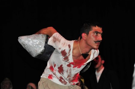 'Çanakkale’de Açan Kızıl Gelincikler' sahnelendi