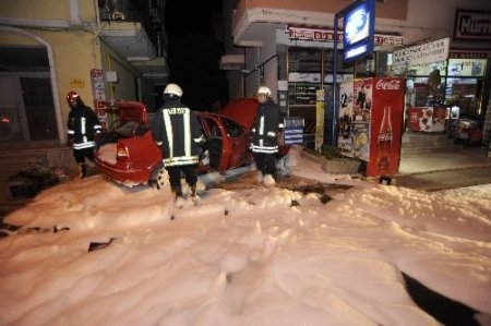 Çanakkale'de ambulans otomobile çarptı: 4 yaralı