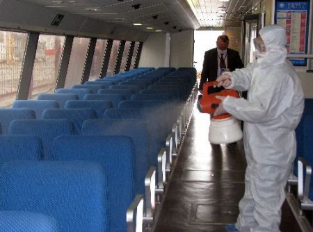 Çanakkale'de Domuz Gribine Karşı Belediye Binası Ve Deniz Otobüsü İlaçlandı