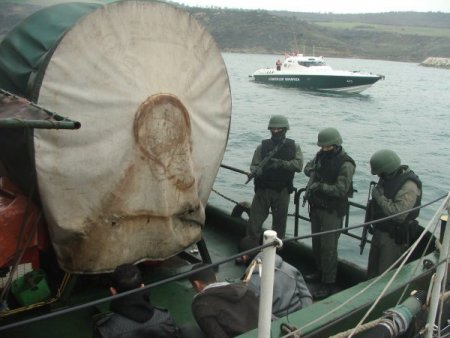 Çanakkale'de göçmen kaçakçılığıyla mücadele tatbikatı düzenledi