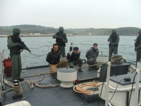 Çanakkale'de göçmen kaçakçılığıyla mücadele tatbikatı düzenledi