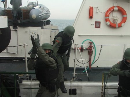 Çanakkale'de göçmen kaçakçılığıyla mücadele tatbikatı düzenledi