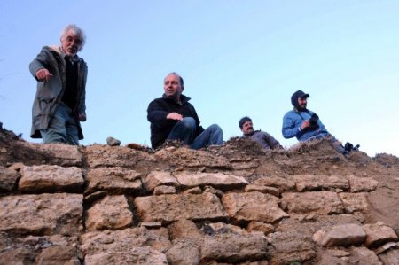 Çanakkale'de heyelan, tarihi yapıyı ortaya çıkardı