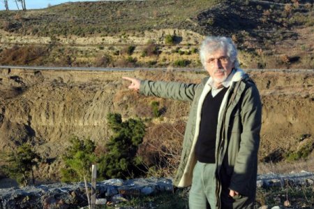 Çanakkale'de heyelan, tarihi yapıyı ortaya çıkardı