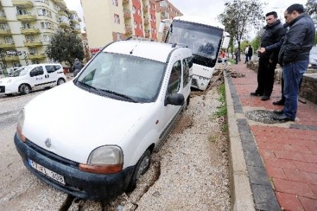 Çanakkale'de yağmur günlük hayatı olumsuz etkiliyor