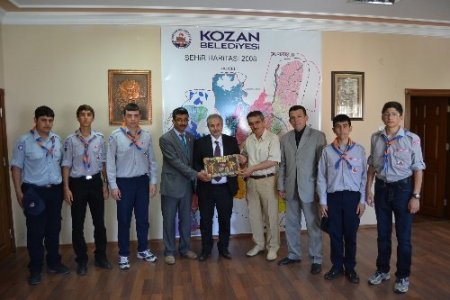 Çanakkale'den dönen izcilerden Başkan Özgan’a teşekkür ziyareti