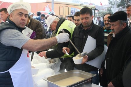 Çanakkale’yi anlatmak için yağlı buğday çorbası ikram ettiler