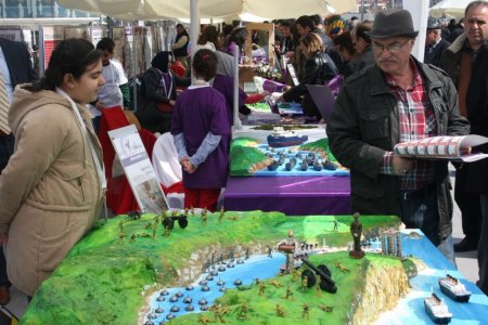 Çanakkale’yi anlatmak için yağlı buğday çorbası ikram ettiler