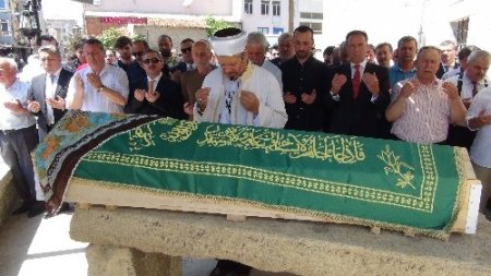 Candan Erçetin'in acı günü