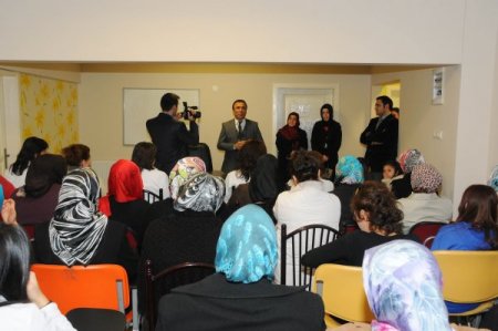 Canik'te kurslarla mutlu aileler yetişiyor