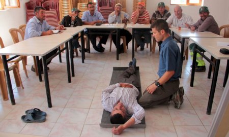 Çankaya'da köylülere acil yardım eğitimi veriliyor