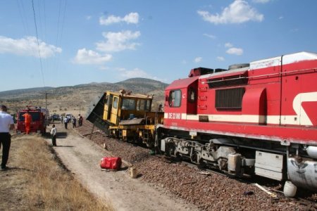 Çankırı'da tren kazası: 2 ölü, 9 yaralı
