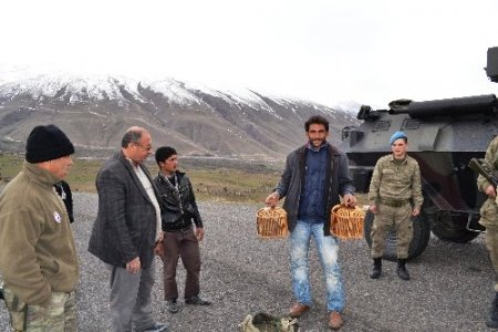 Canlı keklik satanlara 10 bin lira para cezası kesildi